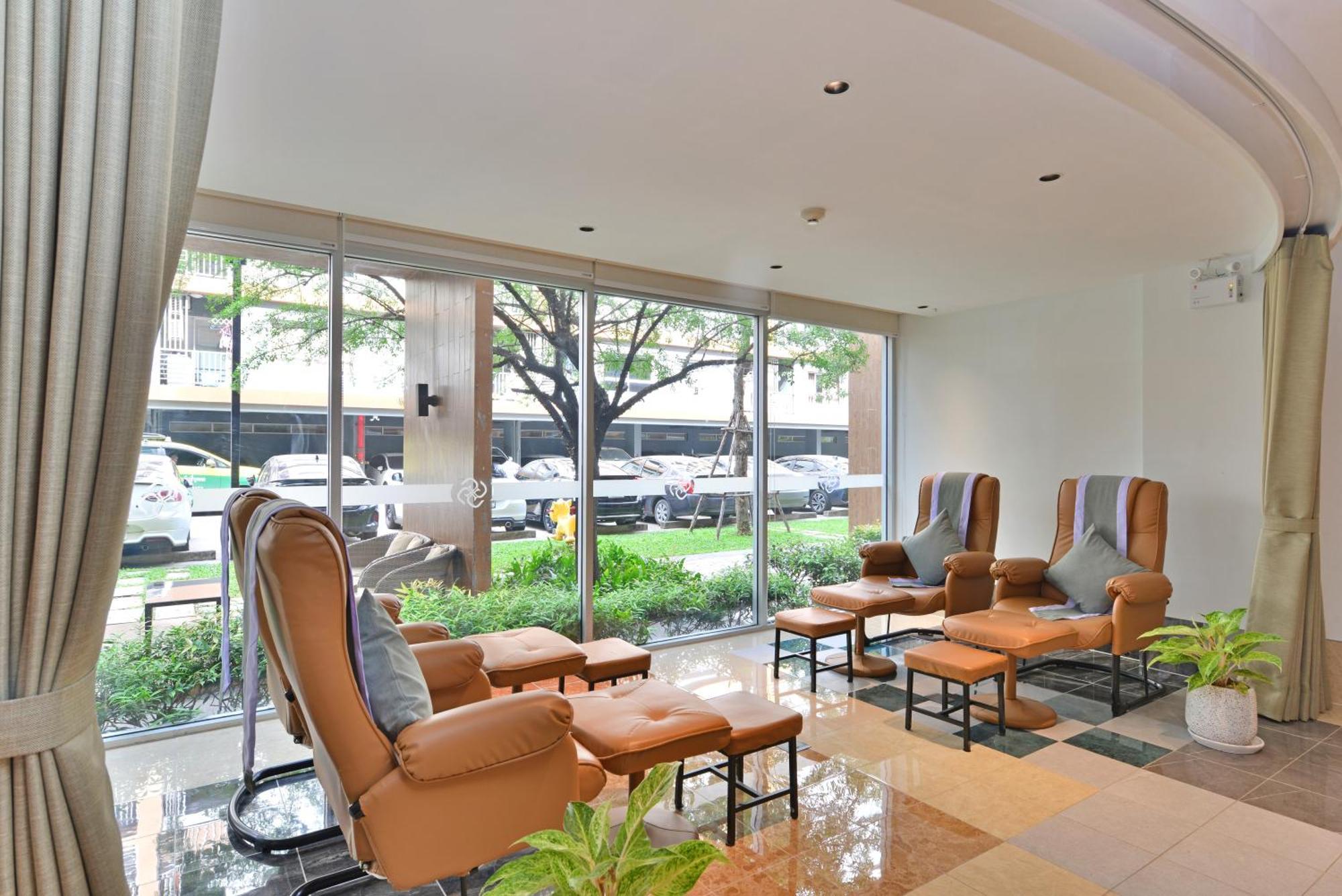 The Grass Serviced Suites Pattaya Exteriér fotografie